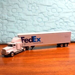 Rare Tonkin Replicas Fed Ex Custom Critical Tractor Trailer Semi 48' Dry Van